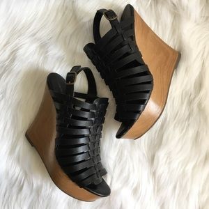 Mossimo Viven Black wedge